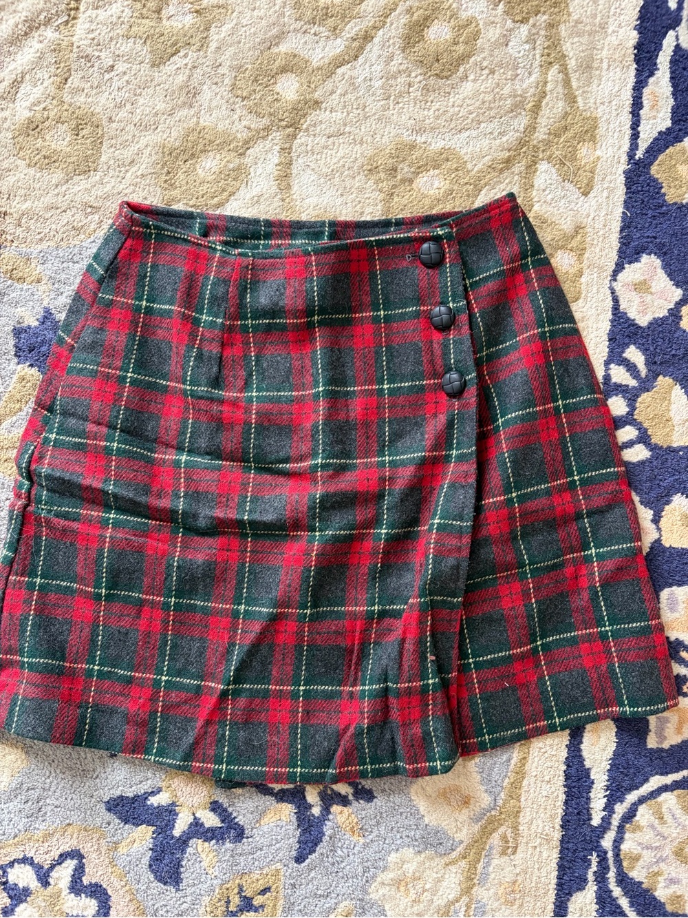 A. Byer 90s red plaid skirt